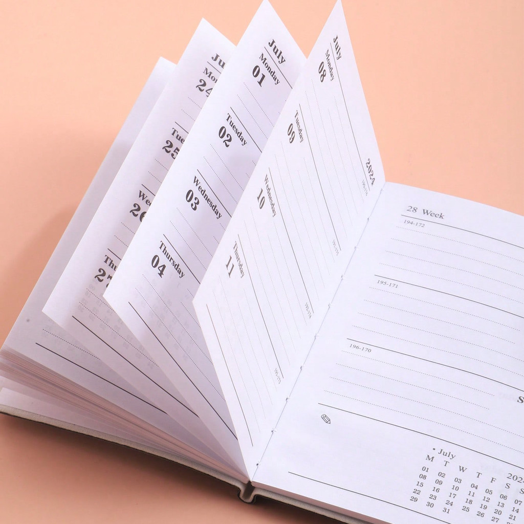 

LRSMNSSTR MINKYS Buku Catatan Harian 2024 Notebook Planner 365 Days Glitz - MK20