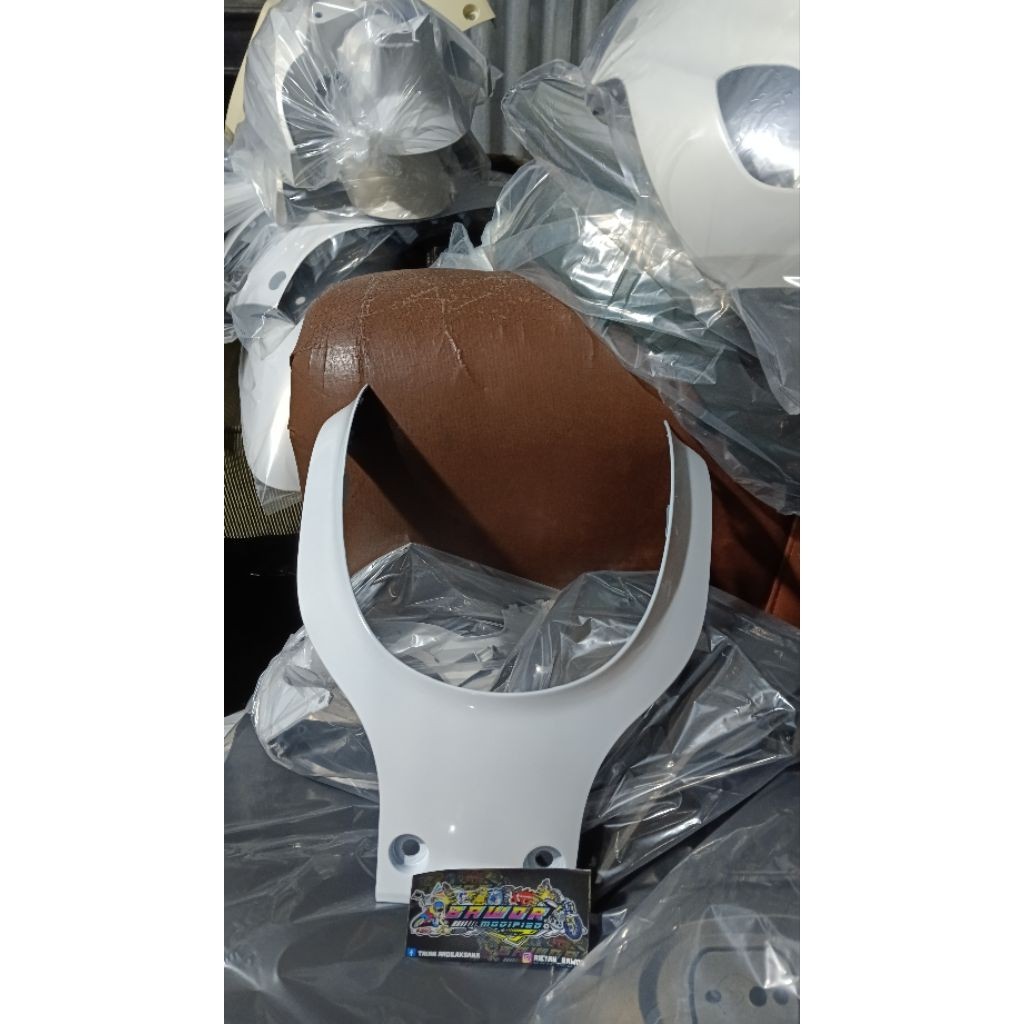 cover body FR TOP PUTIH GLOSSY TAMENG SCOOPY 2025