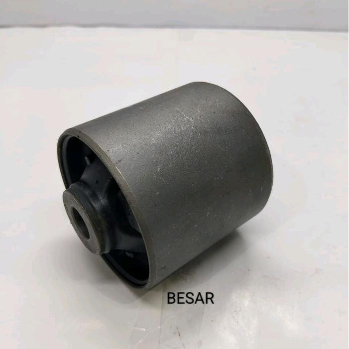 Bosh Sayap/Bushing arm Belakang Mobil APV arena Besar dan Kecil - BESAR 46201-60A00