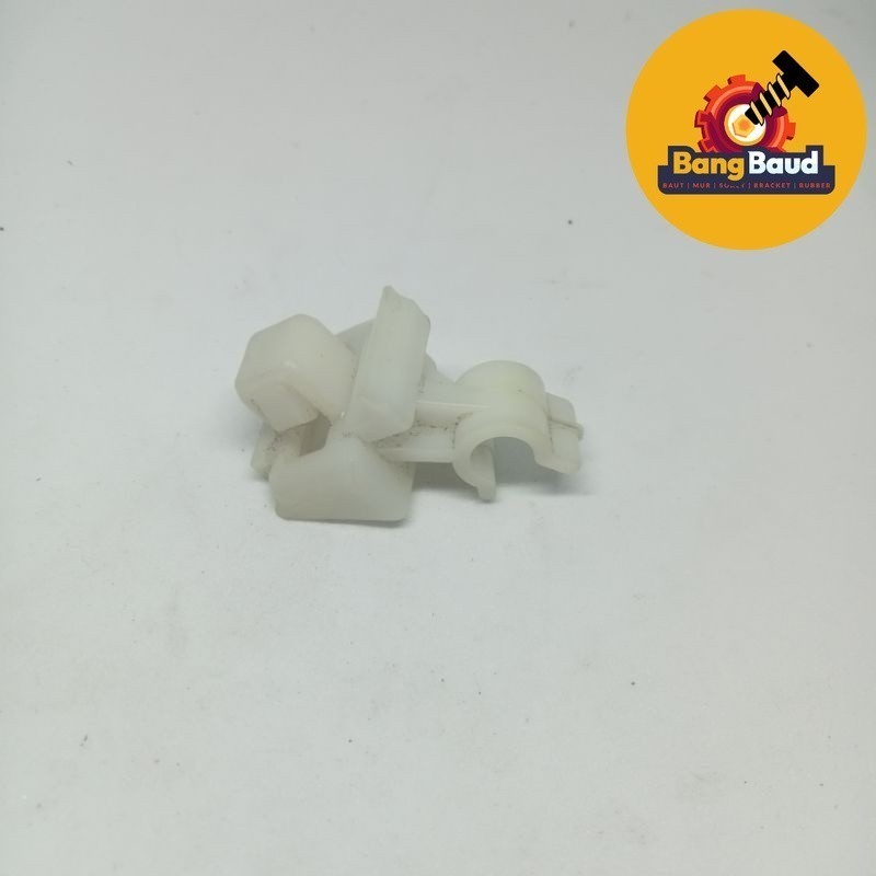 GROSIR BAUT SPAREPART dudukan tiang cap mesin kap motor kijang  inova