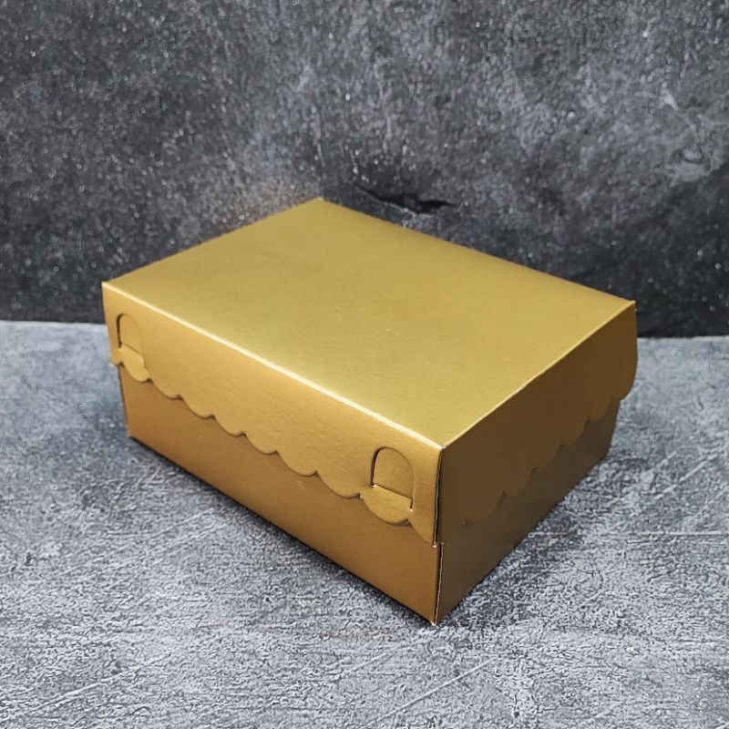 

Dus Snack 12x16 Emas / Merah Marun 50pcs Dus Snack Box Kue