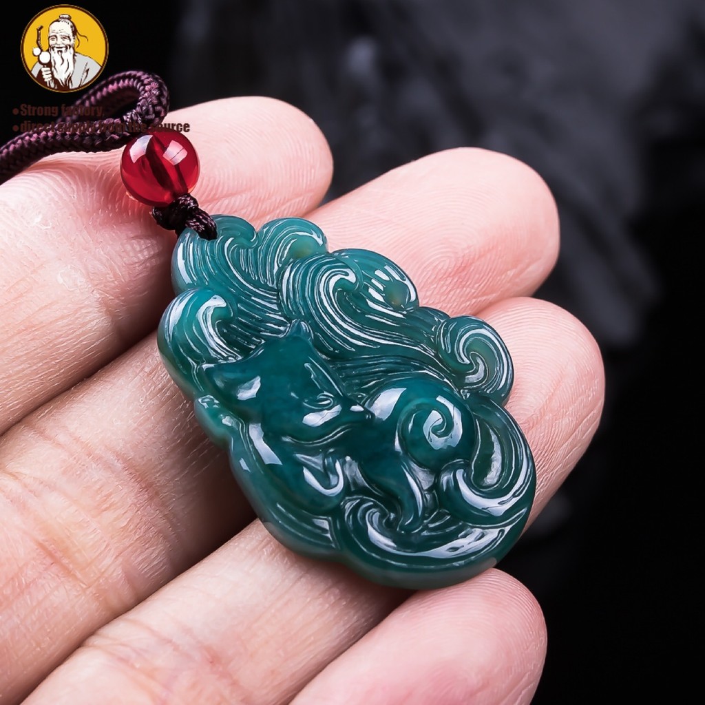 Natural Sebuah jadeite, peri rubah air biru, liontin rubah berekor sembilan.