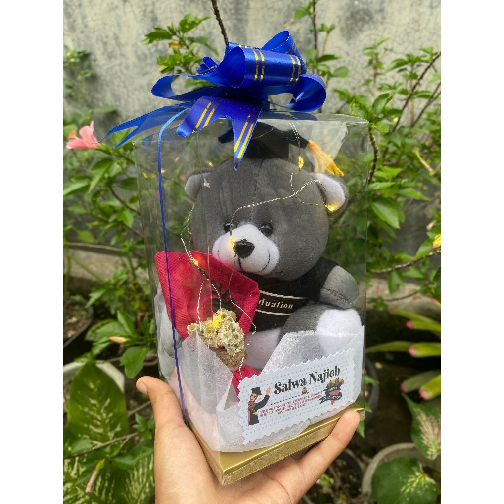 Hadiah Wisuda Boneka Tabung Mika Gift Graduation Custom Nama Hadiah Ulang Tahun Hadiah Kelulusan Bon