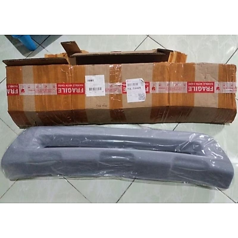 Lips Dagu Futura Carry Futura Custom Sporty