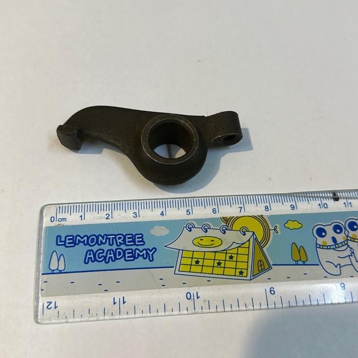 Pelatuk klep / valve rocker arm (B) untuk Mobil Fiat Best