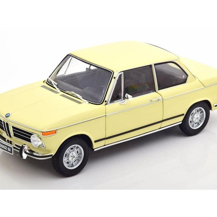 1/18 KYOSHO BMW 2002 Tii 1972 BEIGE