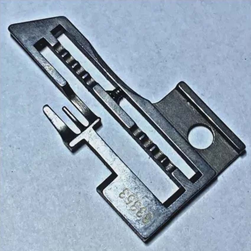 Y33353 YAMATO DCZ220 Benang 4 Plat Mesin Jahit Obras Industri