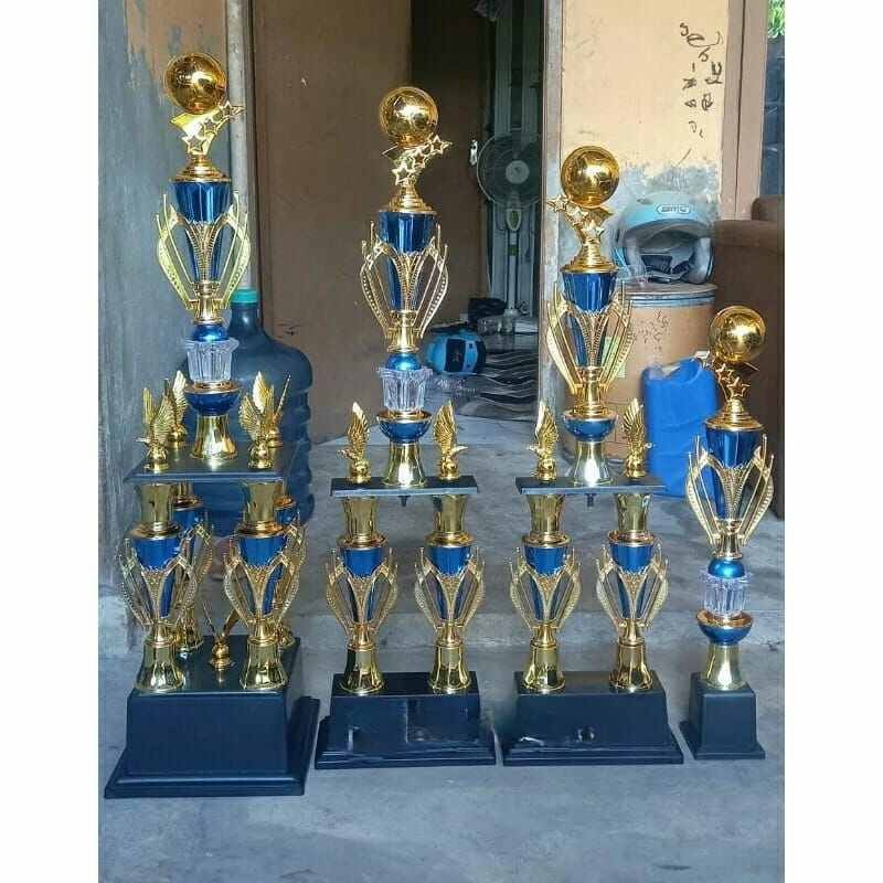 Trophy piala 1set juara 1234 kaki 4221
