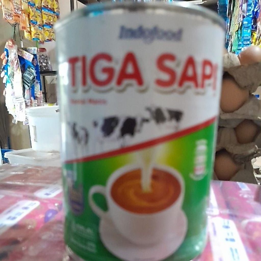Susu kaleng tiga sapi