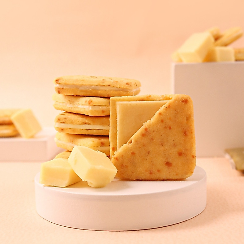 (Ready Stock) YUKICHEE by Miss Ogura Hampers LEBARAN IDUL FITRI Shiroi Koibito Cookies Milk Cheese B