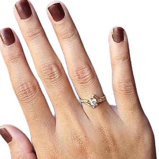 Rahma Henna Brown Nail Art