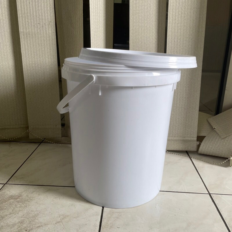 Ember plastik 20 liter Pail 20 liter (25KG) Untuk CAT/MAKANAN/PACKAGING (White Blueish) BARANG BARU