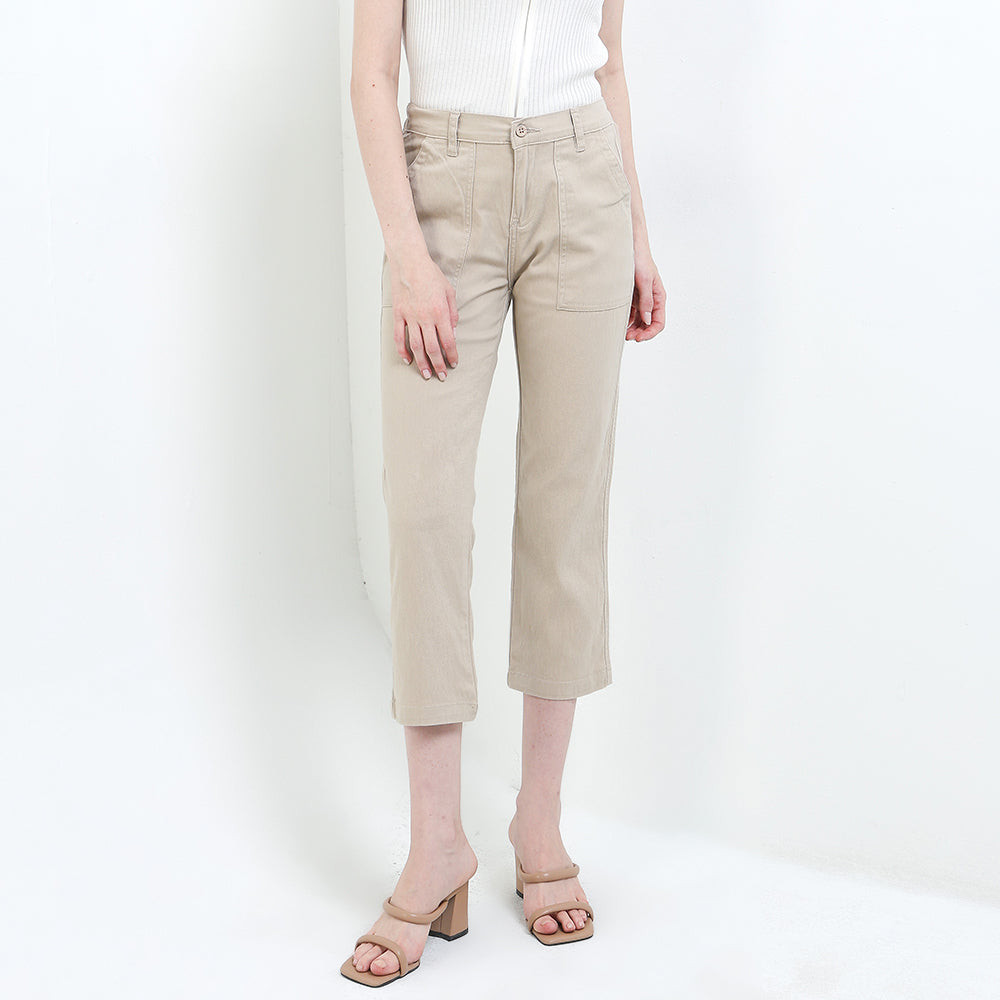 CDL Celana Pendek Slim Fit Wanita P0017F05E