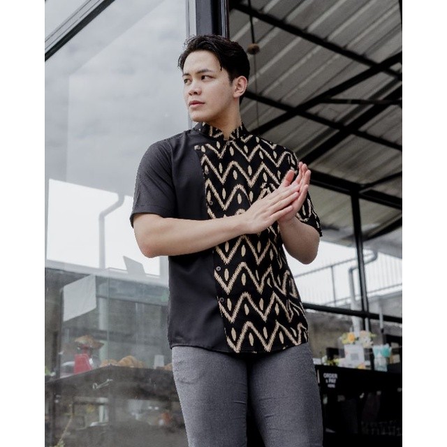 W Store - Kemeja Batik Pria  (Hitam-Mocca)
