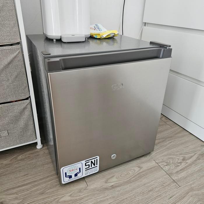 Kulkas Mini GEA 46L Stainless Steel - Bekas Berkualitas, Masih Bagus