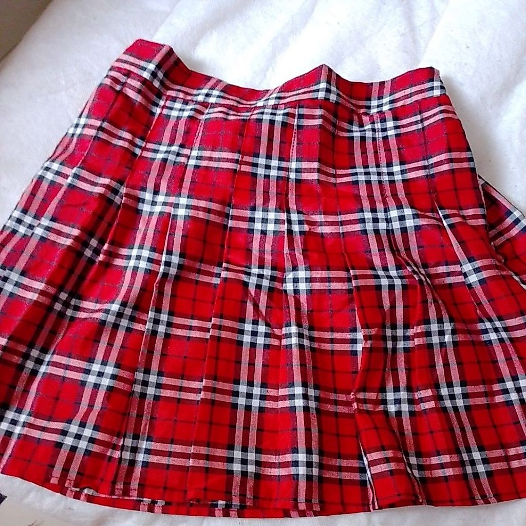 rok kotak merah