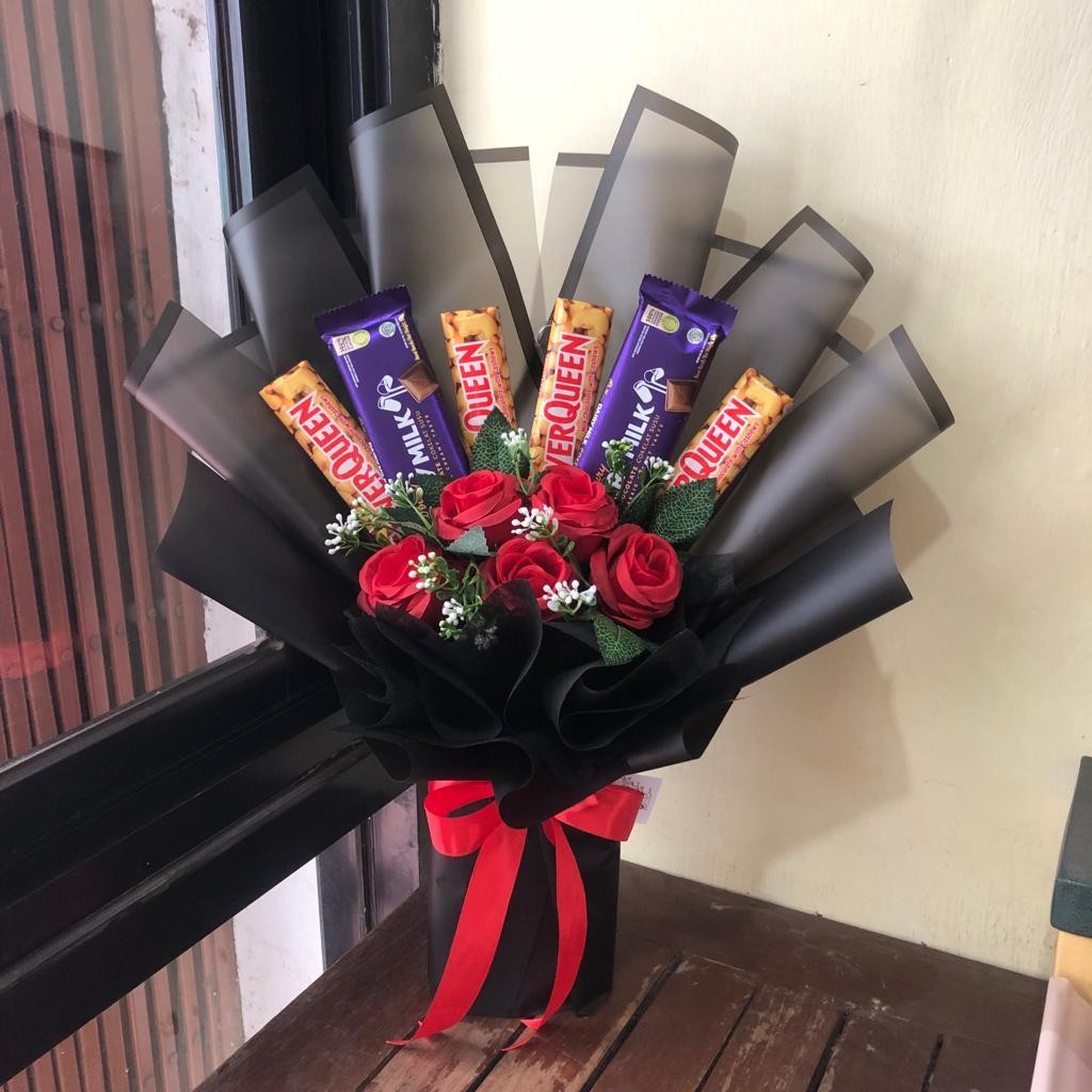 

Buket coklat valentine / buket coklat anniversary / buket coklat bandung