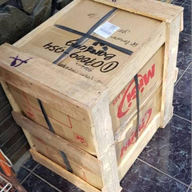

Pelindung Barang Pecah Belah Gelas Botol Mangkok Peti Kayu Pelapis Kardus Pecah Belah