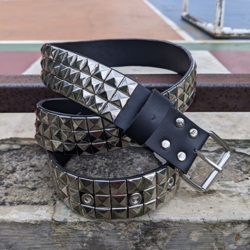 Valhora Store | GESPER PUNK / METAL SPIKE PIRAMID TOPONG