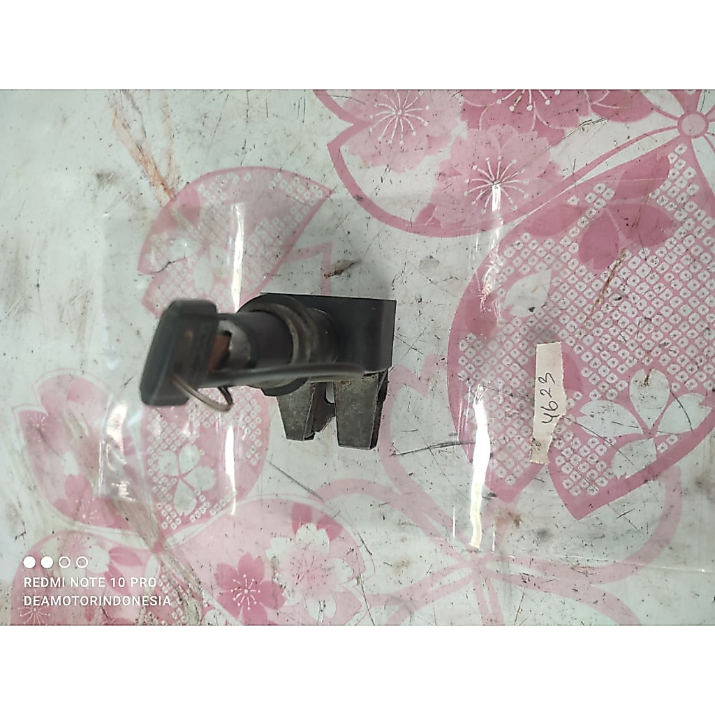 KUNCI JOK YAMAHA V80 ROBOT SUPERDELUXE ORIGINAL / 4623