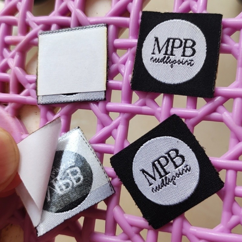 

500pcs Custom Cloth Sticker 2.5 * 2.5 cm Personalised Black adhesive Label for scarf/shirt Garment Stickers