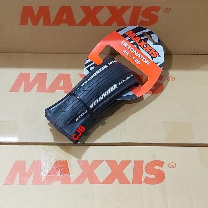 Ban Luar Sepeda Maxxis Detonator 26x1.25