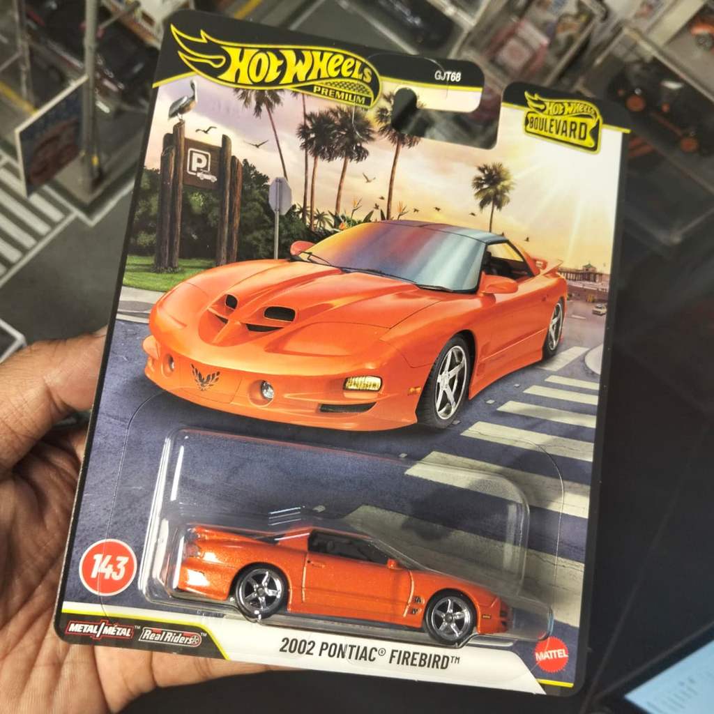 Hot Wheels Premium Boulevard Pontiac Firebird 2002