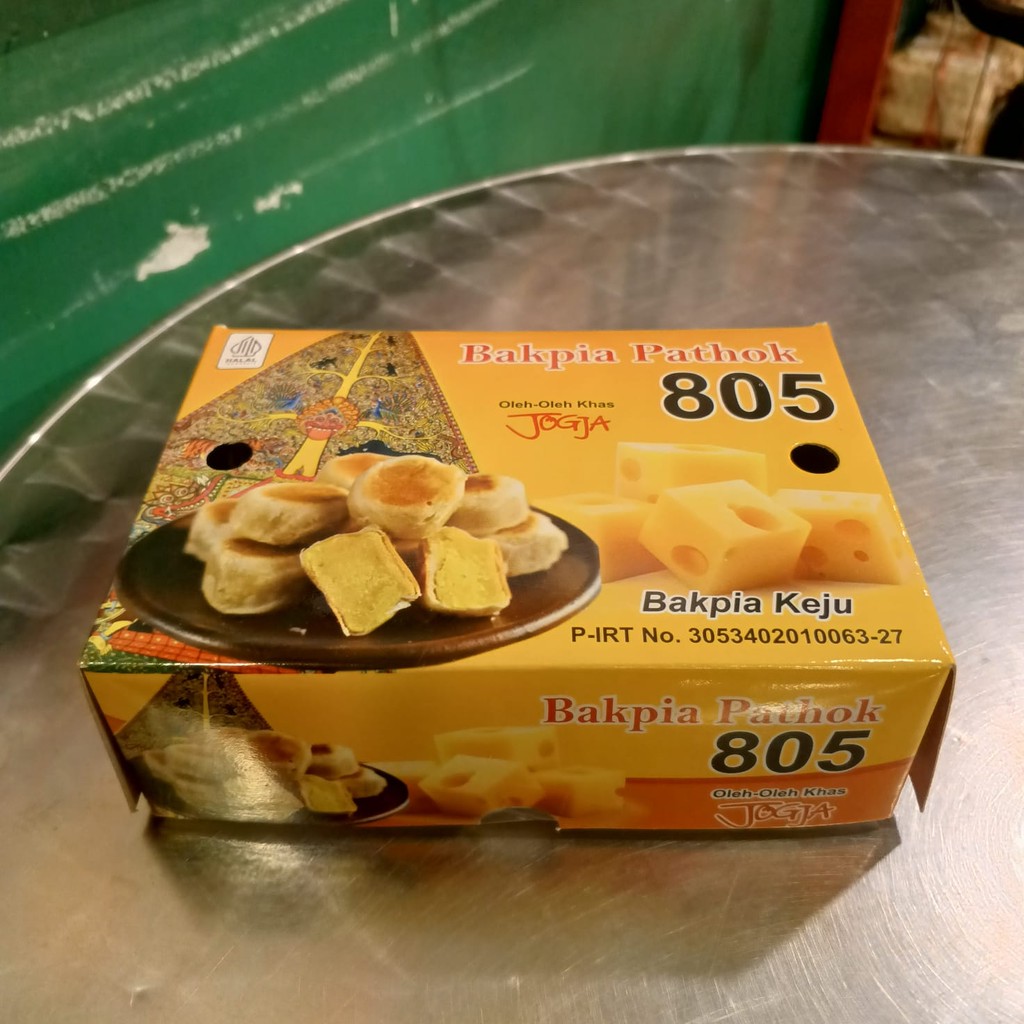 

Bakpia Pathok 805 - Bakpia kering Keju isi 20 Free Vakum Khas Jogja