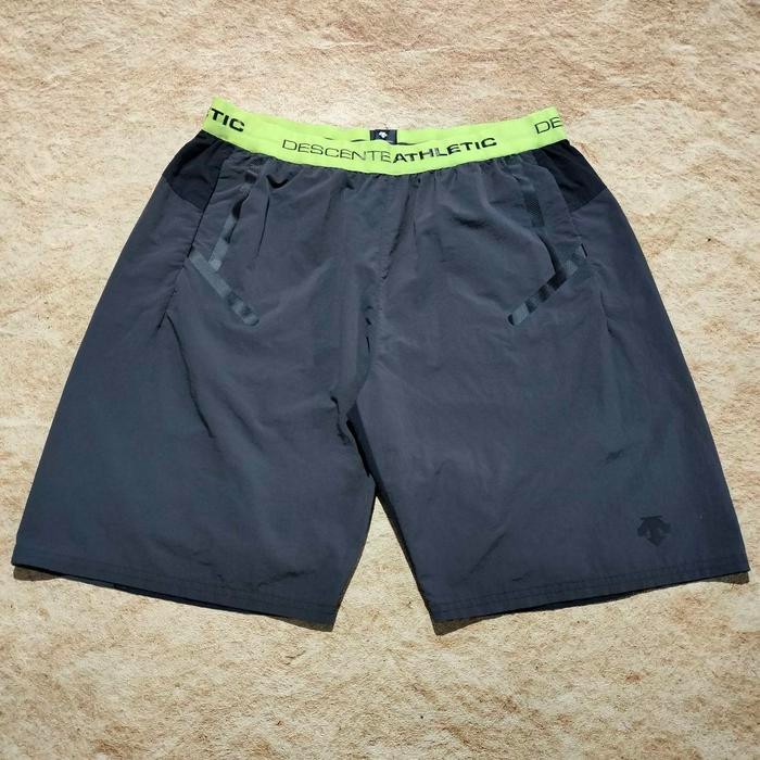 celana olah raga DESCENTE ATHLETIC celana pendek kolor pinggang melar murah bagus size 30-36