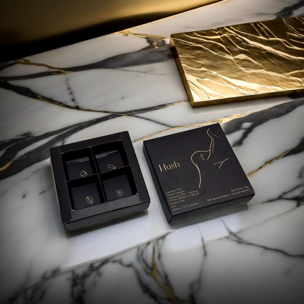 

Hush chocolate Dark Chocolate for couple 32 gram viral untuk suami istri