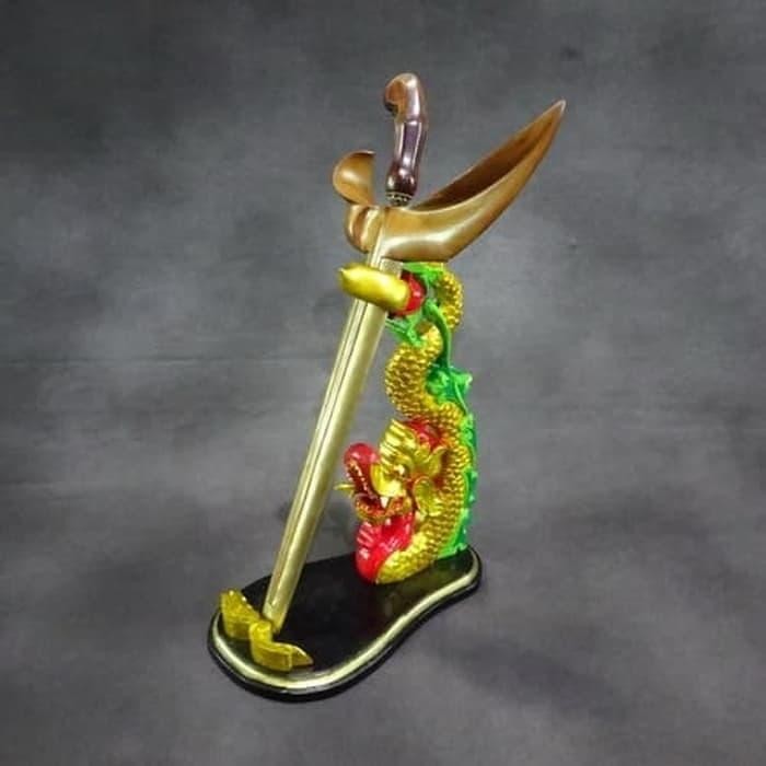 Stand Jagrak Naga Elegan Tempat Keris Pusaka