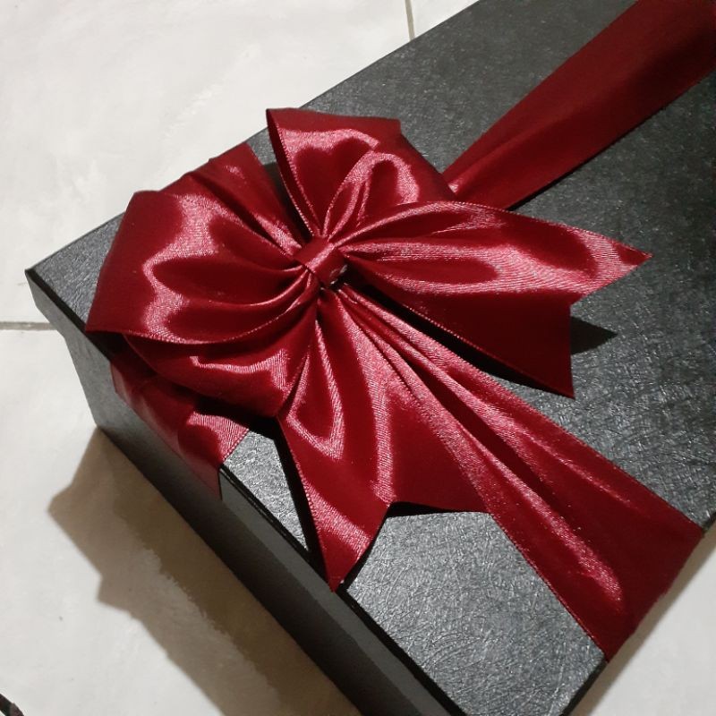 

HardBox Cantik Kotak Kado Hadiah Box Custom Ukuran Pilih Warna Volumetrik 2 kg