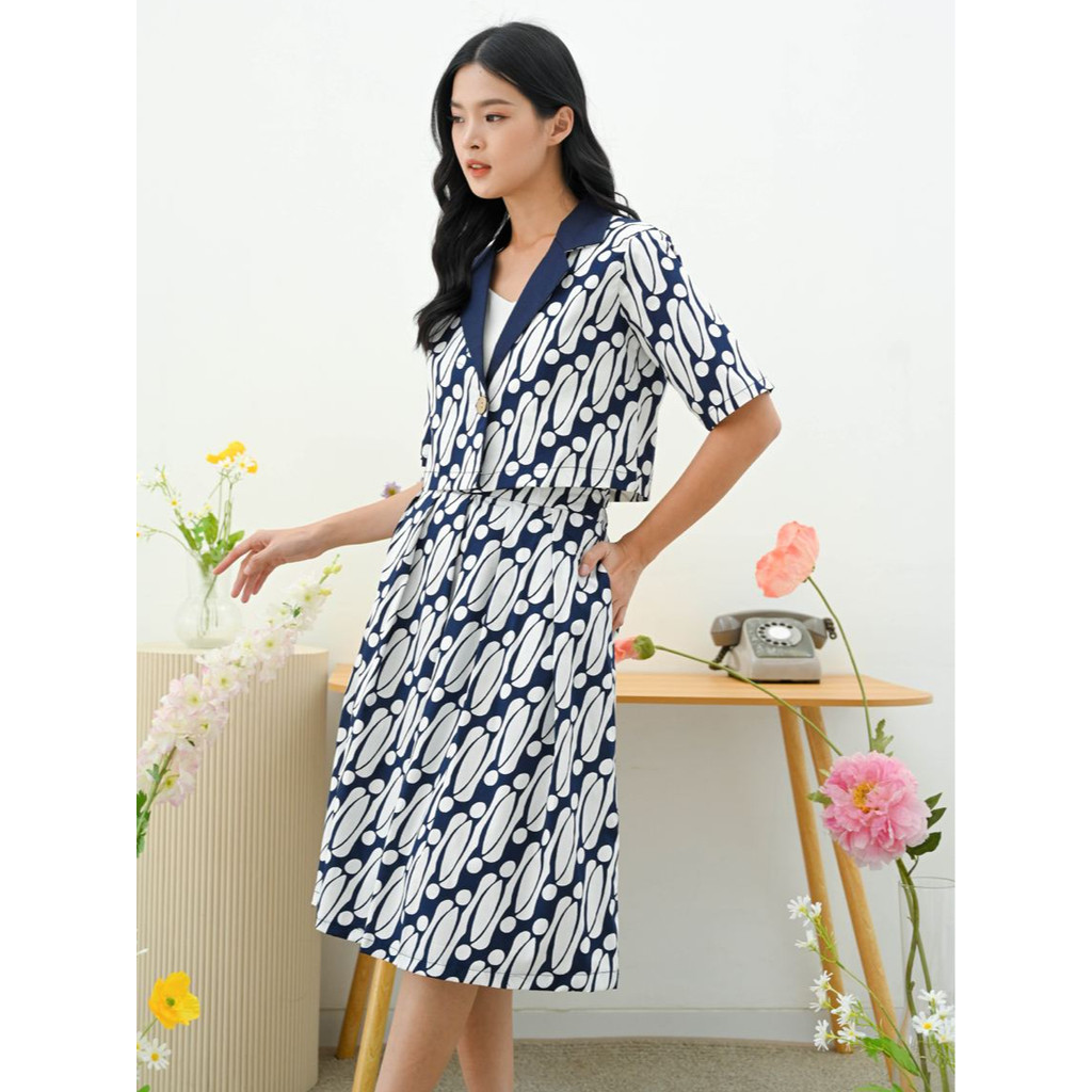 AON 316 + AON 165 / Outer Batik Wanita / Rok Batik Modern / Baju Batik / Blezer Batik/ Nuansa Batik/