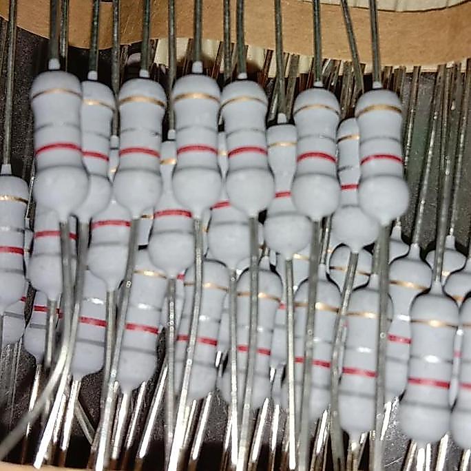 RESISTOR 0.82 OHM 0R82 0.82OHM 2WATT 2 WATT TOLERANSI 5% PCMED