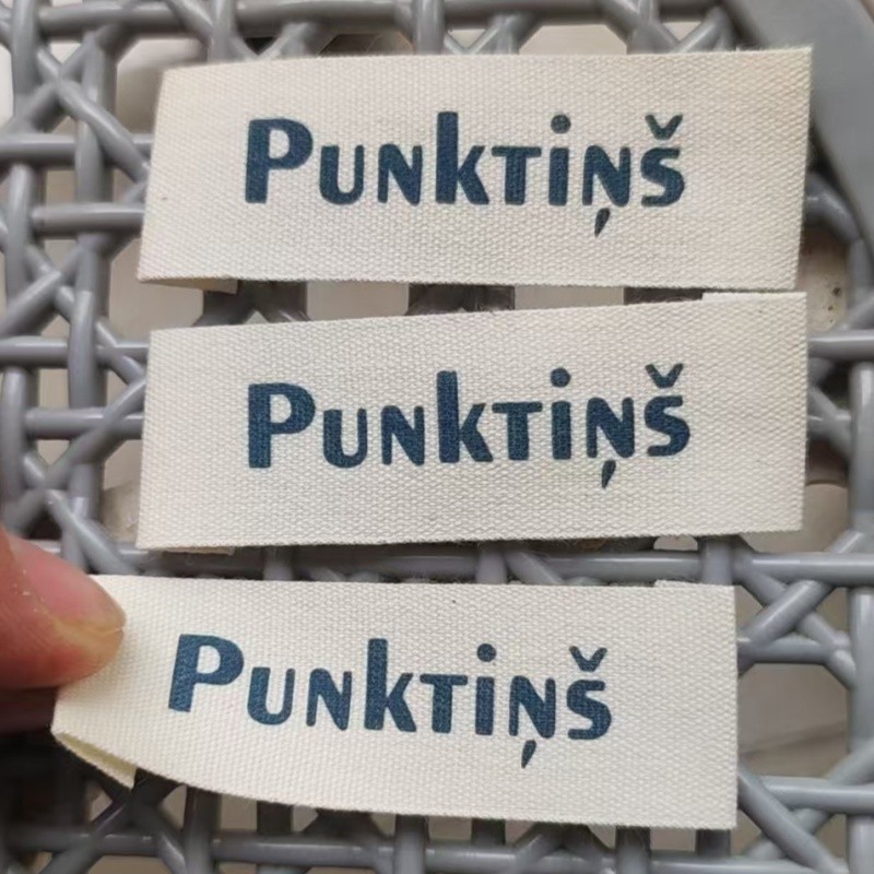 

500PCS Custom Dark blue Print Organic Cotton Label 2 * 6 cm End fold Natural white coton Garment Labels