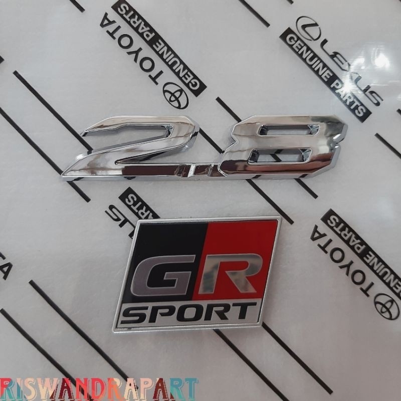 Emblem Logo GR Sport 2.8 Toyota Fortuner Original