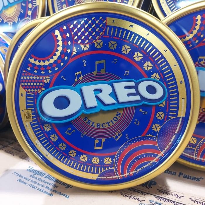 PROMO  (Berhadiah) Oreo Kaleng Selection Exclusive Red Velvet Flavour 286,8gr - Selection 276gr