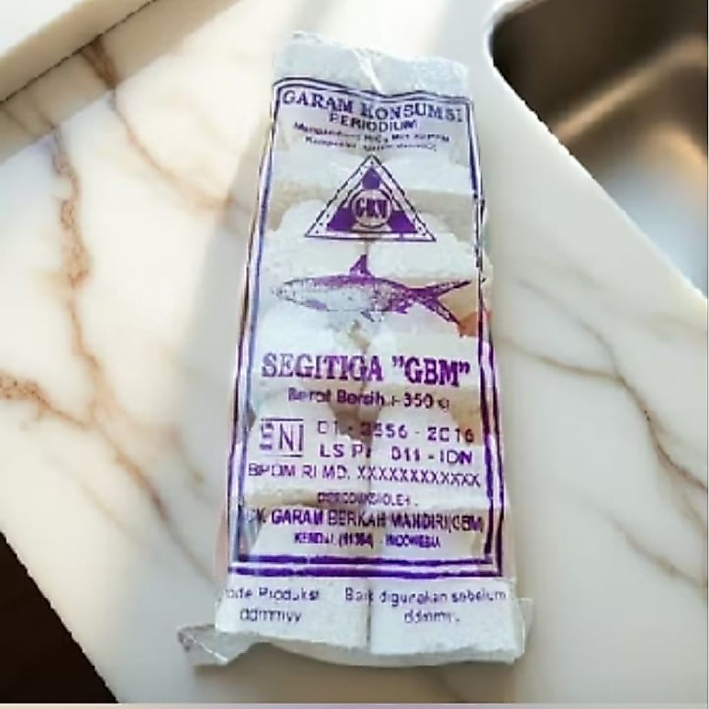 garam bata kemasan 500 gram isi 12 batang merek GBM