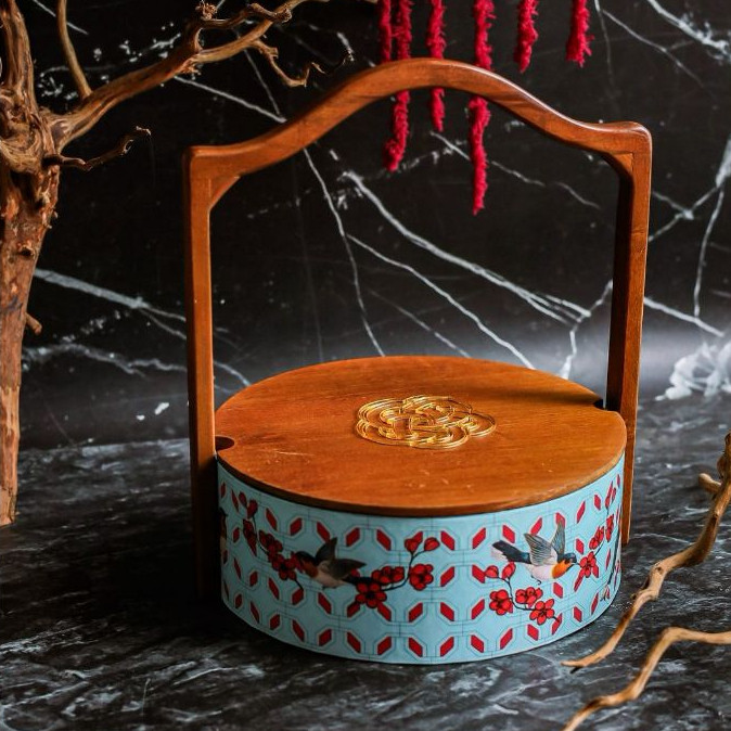 

Hardbox / Box / Kotak Hampers Mooncake - Kotak Hampers Moon Cake - Lunar Bloom Box