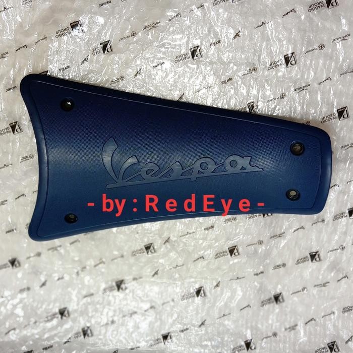 Tutup Accu Vespa Primavera Yacth - Sean Wotherspoon 57G