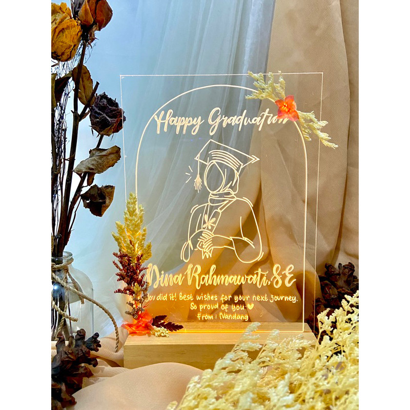 Kado Wisuda / Gift Wisuda / Hadiah Wisuda / Kado Unik Wisuda / Kado Acrylic / Kado kekinian / Kado S