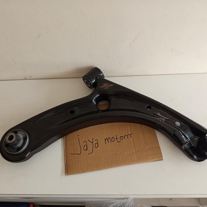 Lower Arm KANAN Mobilio Brv Brio best