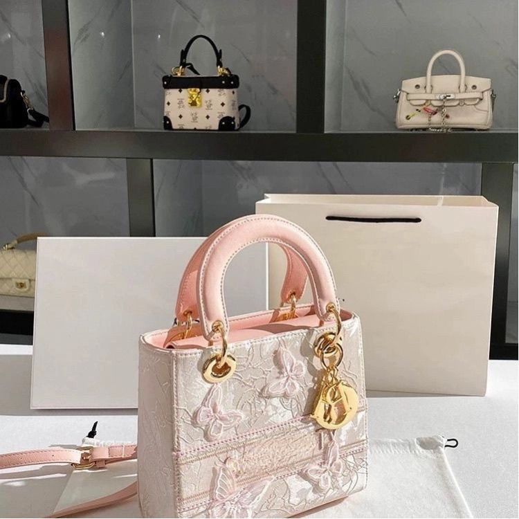 Tas Lace Lady Dior dengan pita, tas tangan, tas kotak kecil