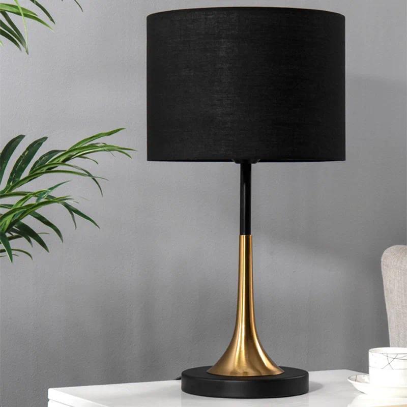 Table lamp bedroom bedside lamp modern simple m creative light luxury feeding home romanticism lamp 