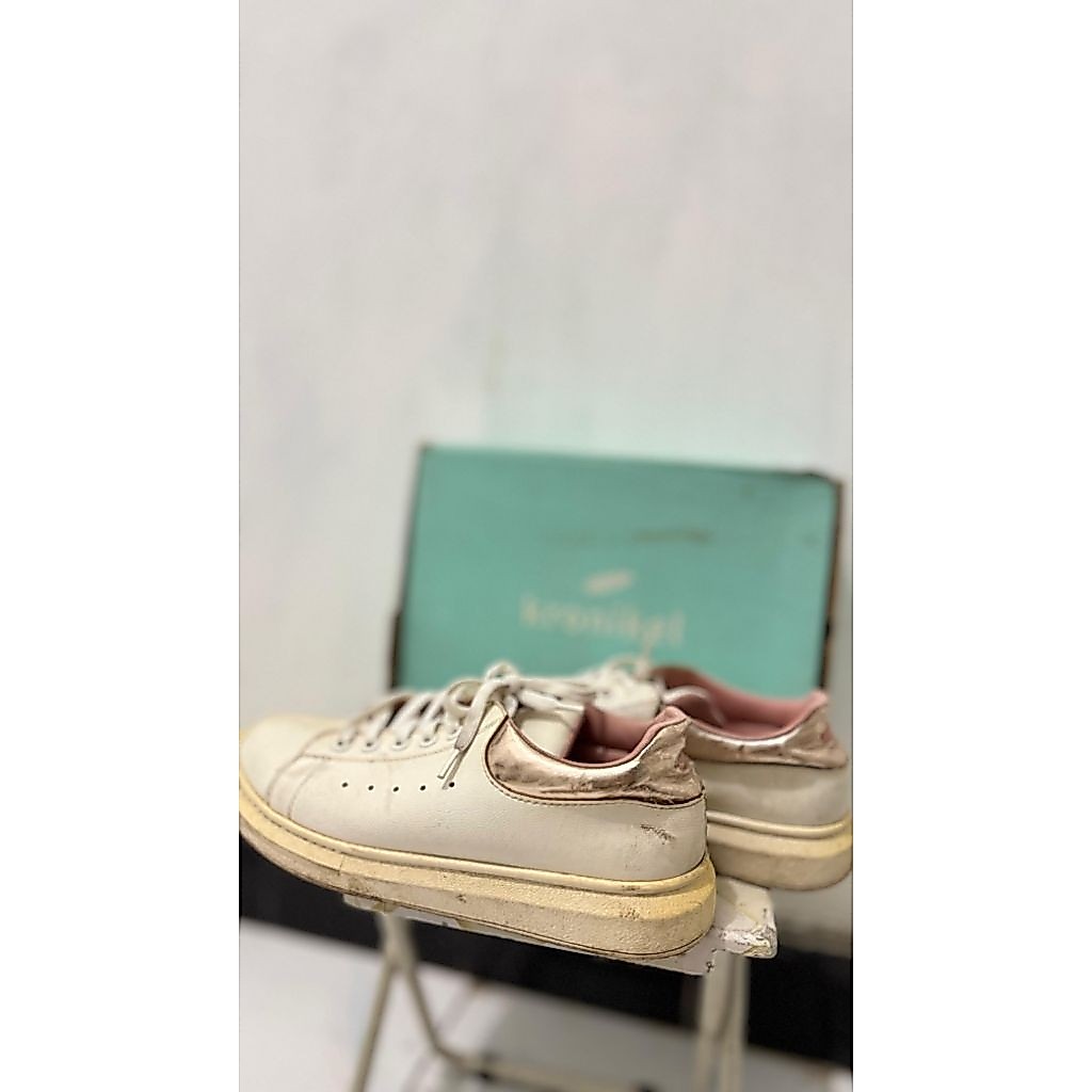 Preloved sepatu kronikel