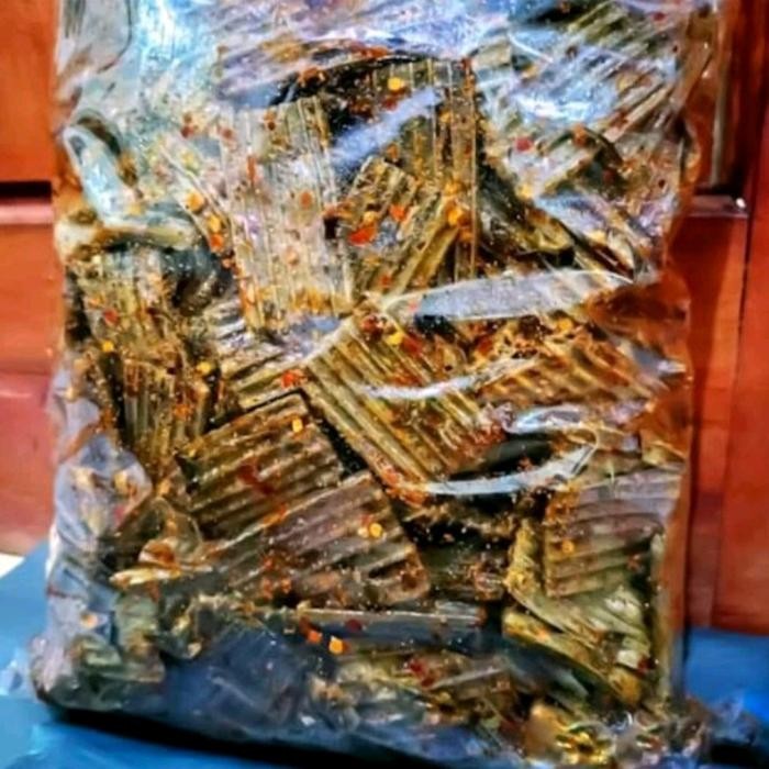 

HOT PRODUK Kerupuk jengkol pedas daun jeruk isi 1kg Cemilan instan - 1000 GRM