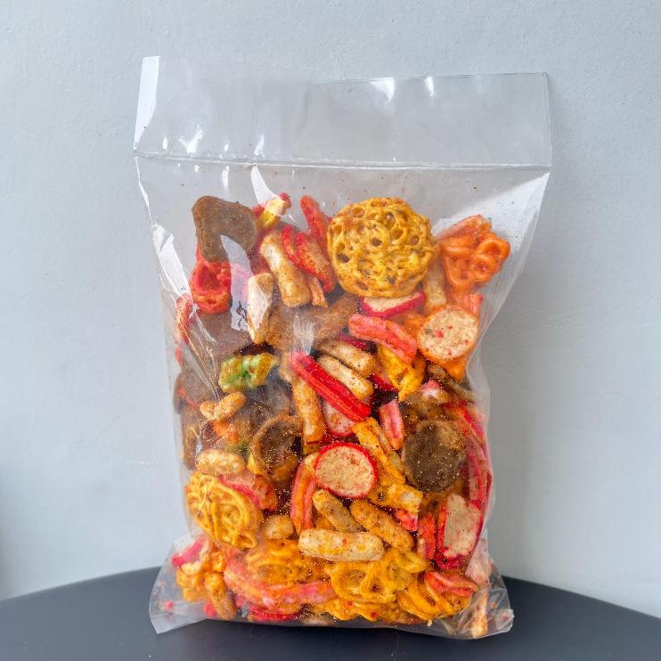 

Kerupuk Seblak Campur Mix Pedas Daun Jeruk 250gr