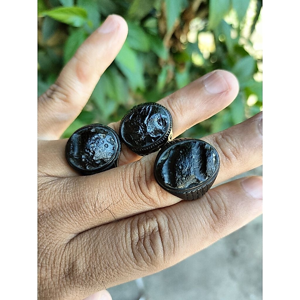 Cincin Batu Satam