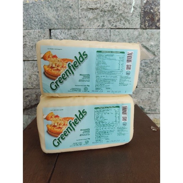

KEJU MOZARELLA GREENFIELD 1KG MOZZARELLA CHEESE