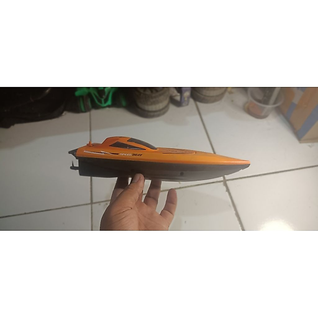rc speed boat second